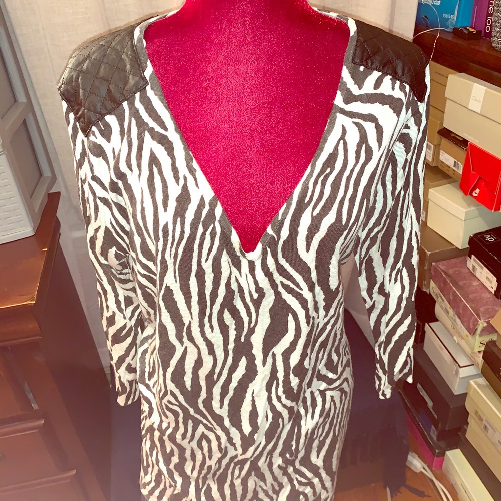 Zebra print light sweater